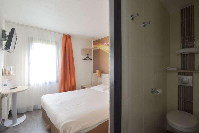 Brit Hotel Essentiel De Granville Camera foto