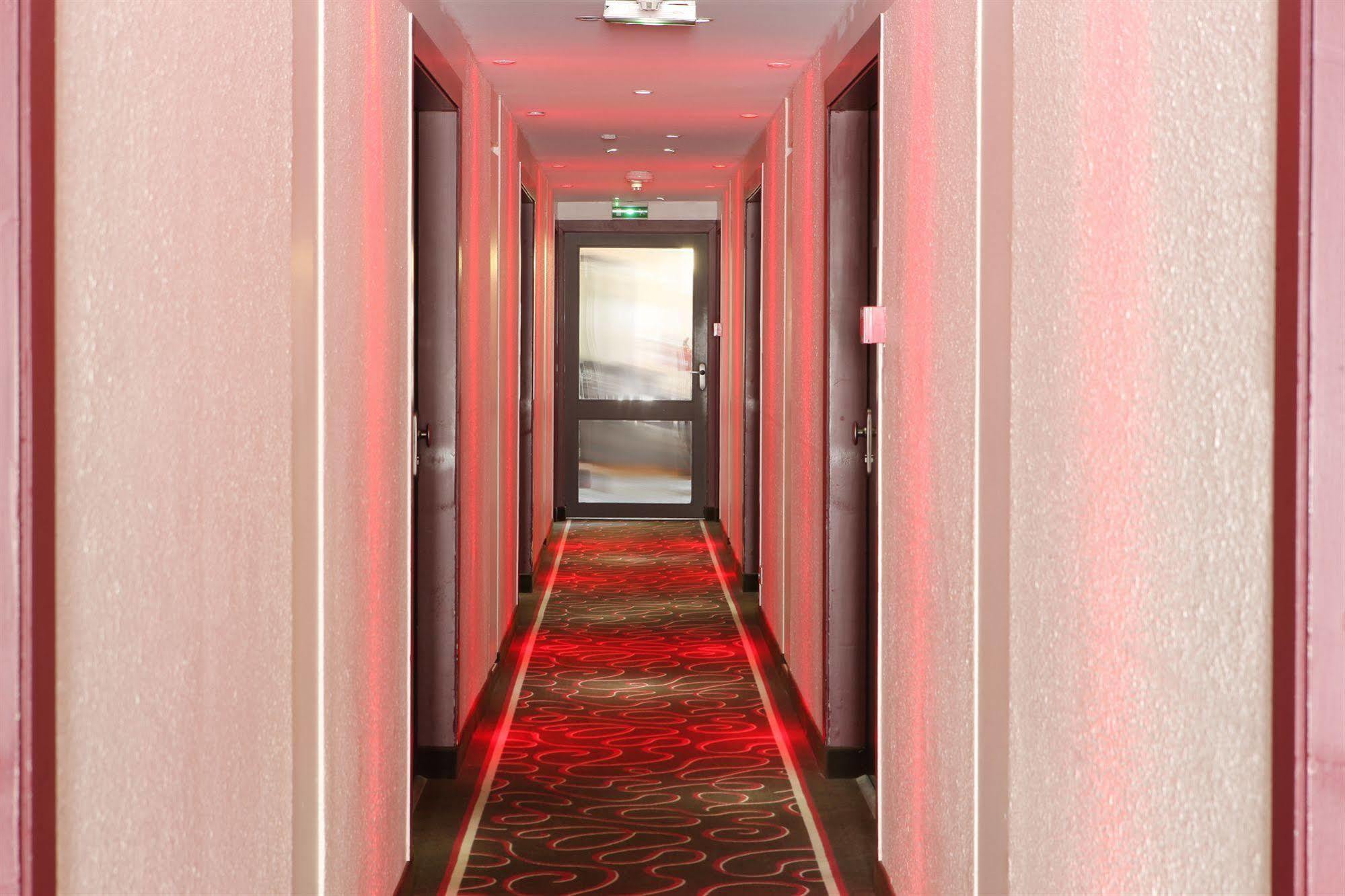 Brit Hotel Essentiel De Granville Esterno foto